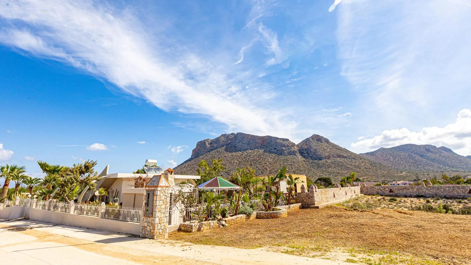Vila Renas Secret Garden House Chania